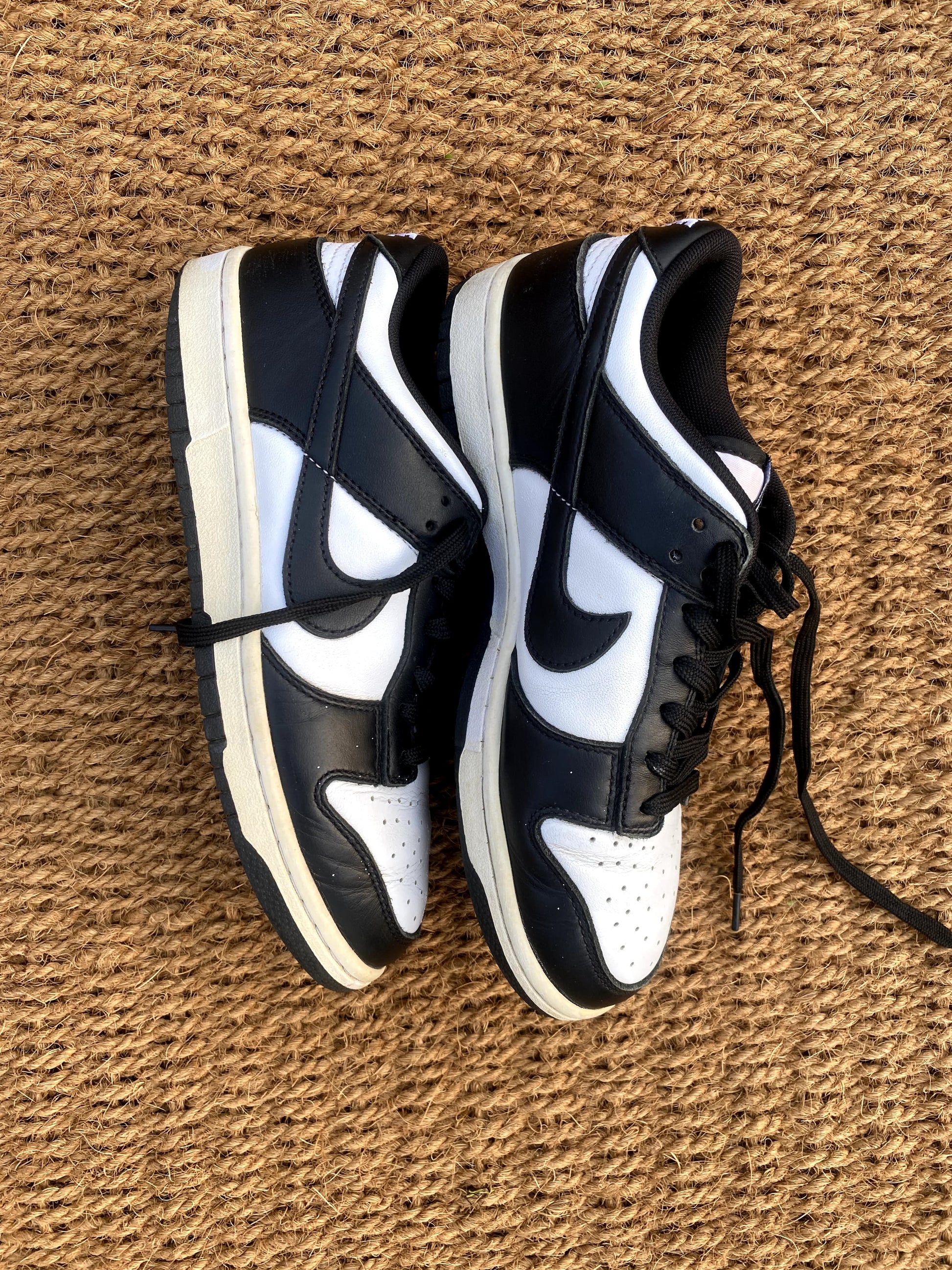 Nike panda dunk