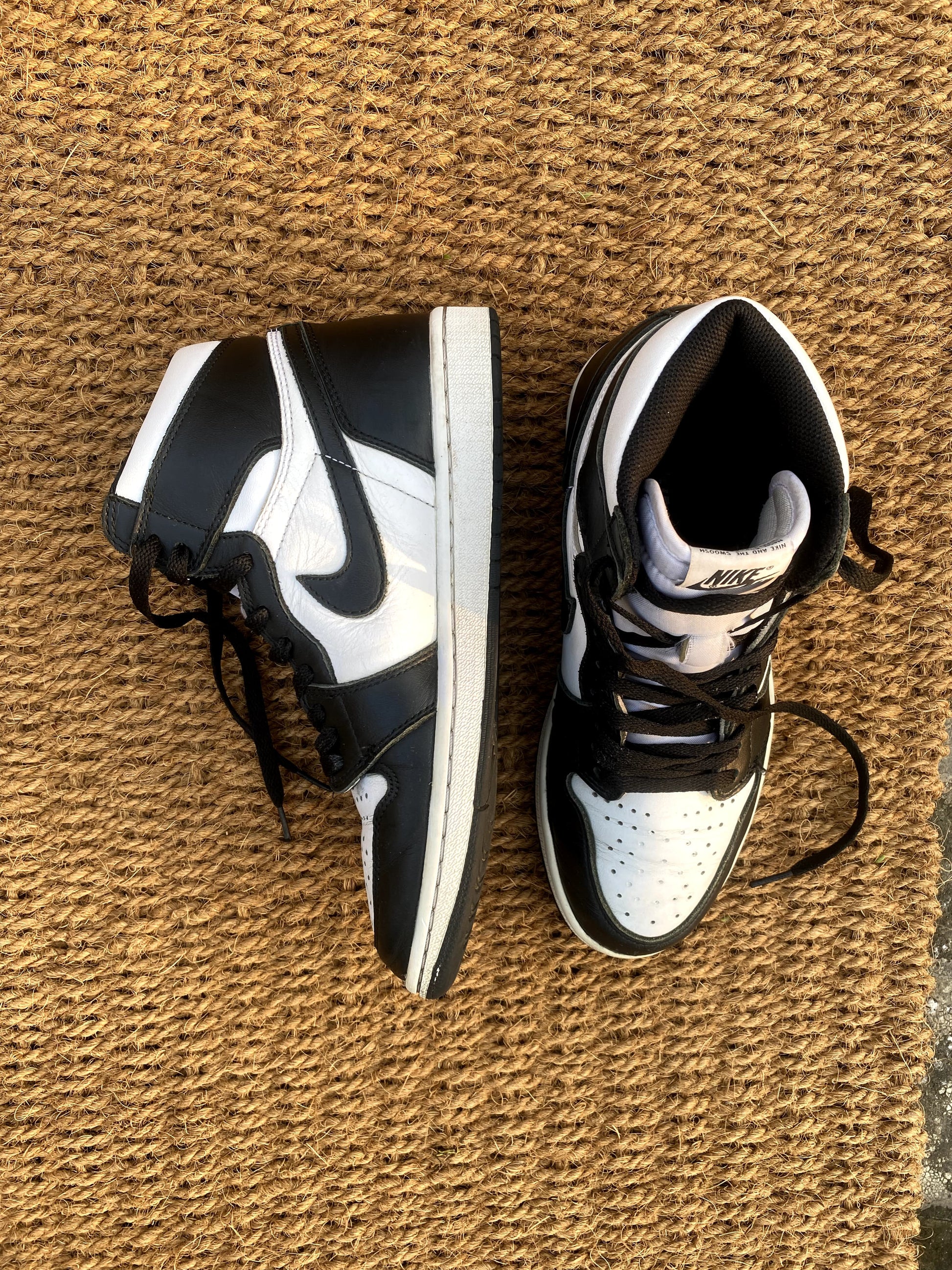 Nike Jordan 1 high golf panda