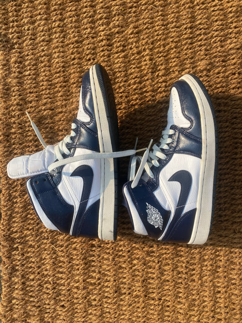 Air Jordan 1 Mid 'Obsidian' White / Blue